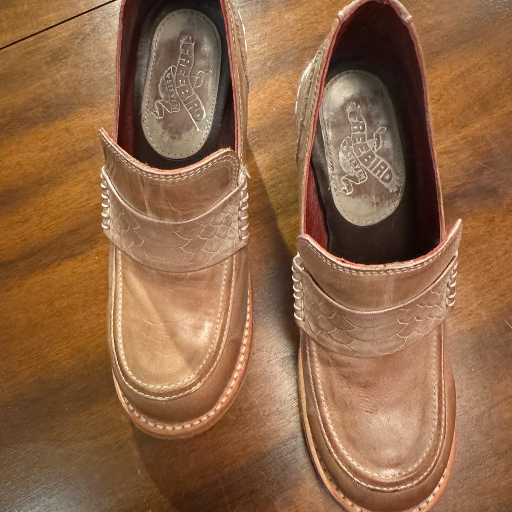 Freebird Bellevue Taupe - Picture 3 of 7